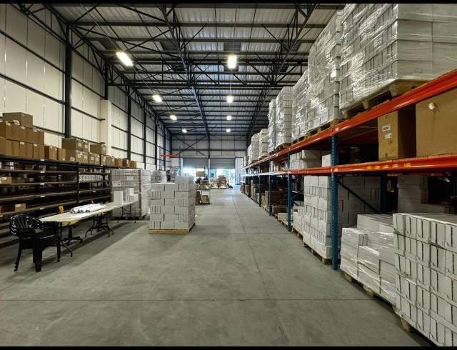 1,190M² WAREHOUSE TO LET IN BEACONVALE